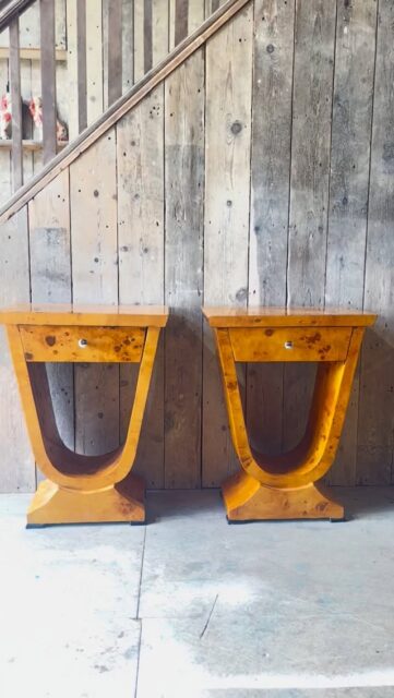 A pair of At Deco style bedside tables or could be side tables in a stunning walnut finish. Wherever they are positioned they make a statement 

Drama in the shape and a cute little drawer 
Is it live at 1st sight 
All details in the link

#interiors #bedroom #furniture #golden #home