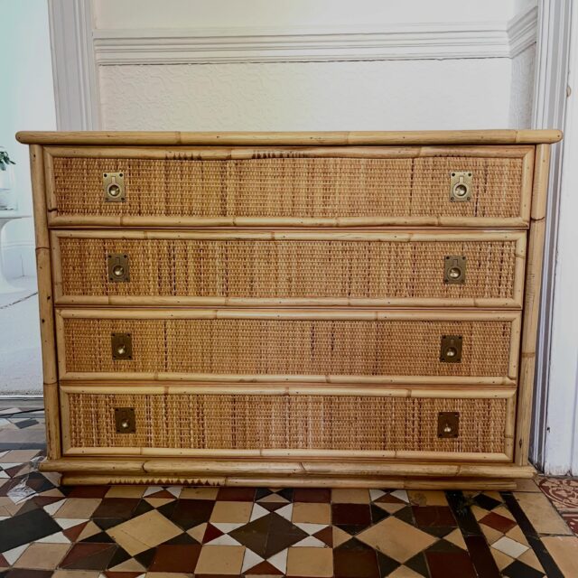 Stunning vintage Italian Dal Vera bamboo and cane chest of drawers with totally gorgeous brass handles, 

Great size and fab condition

#vintage #furniture #interiors #home #italian