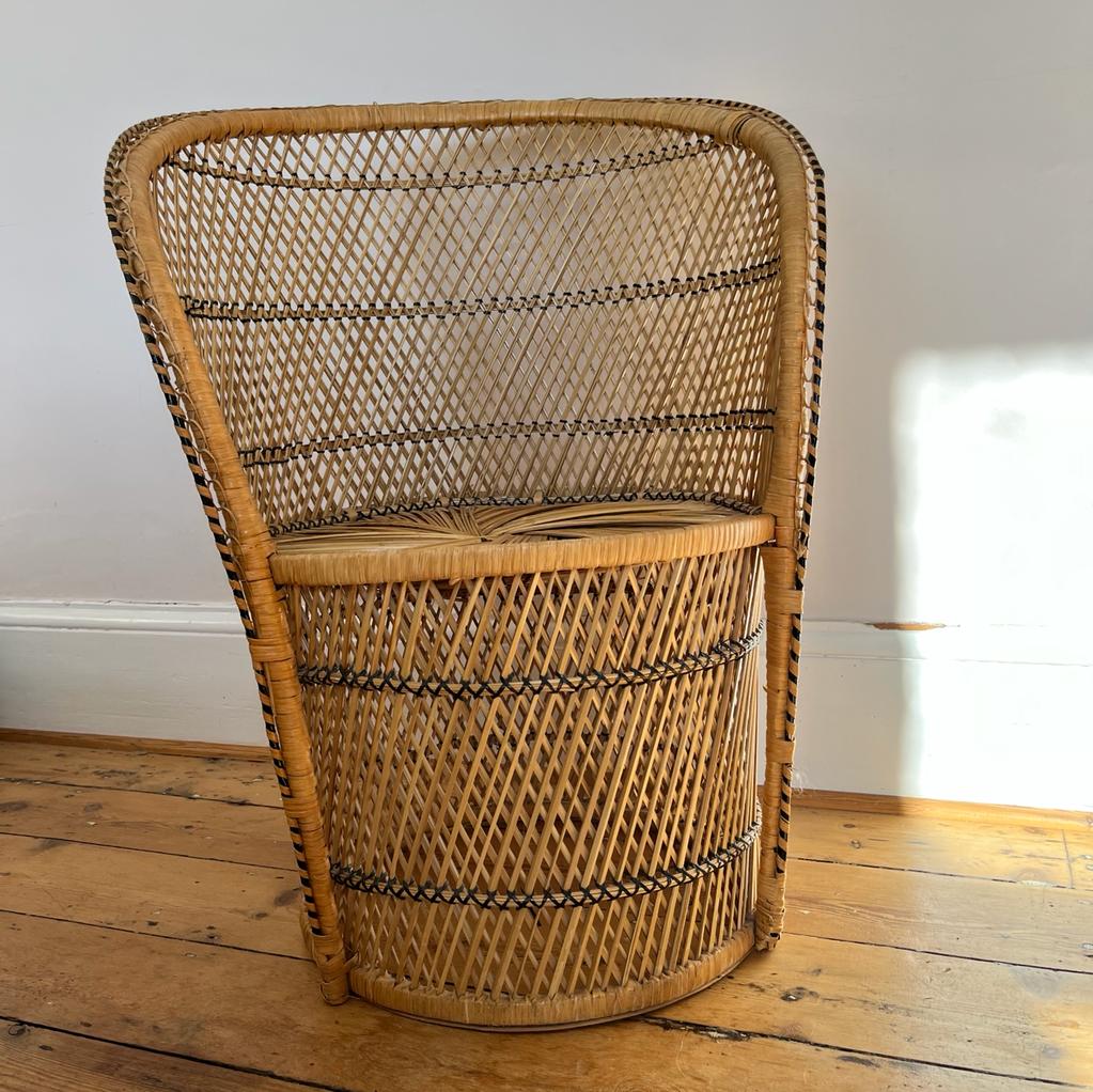 Rattan barrel chair deals vintage